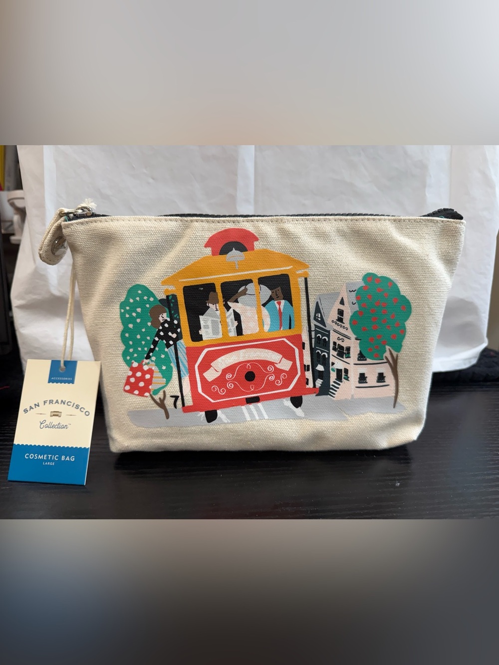SAN FRENCISCO COSMETIC BAG LARGE Cream Cable Car Cosmetic Bag
